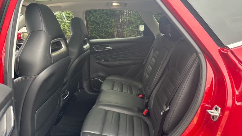 MG Hs 1.5 T-GDI Exclusive 5dr DCT Petrol Hatchback